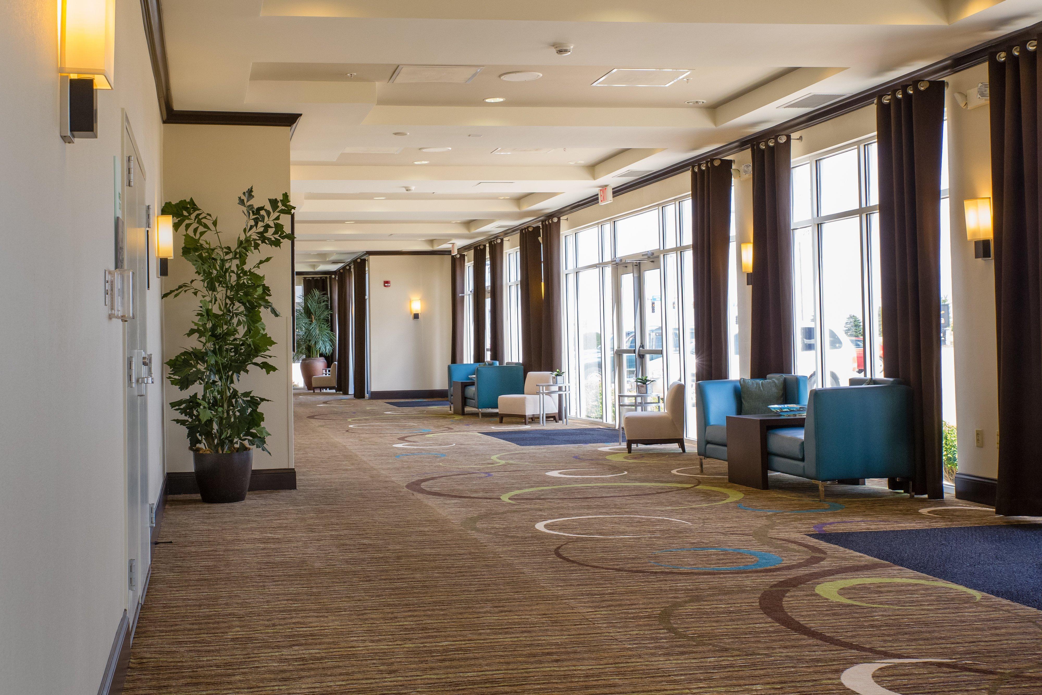 Holiday Inn Hotel & Suites Bloomington Airport By Ihg Екстериор снимка