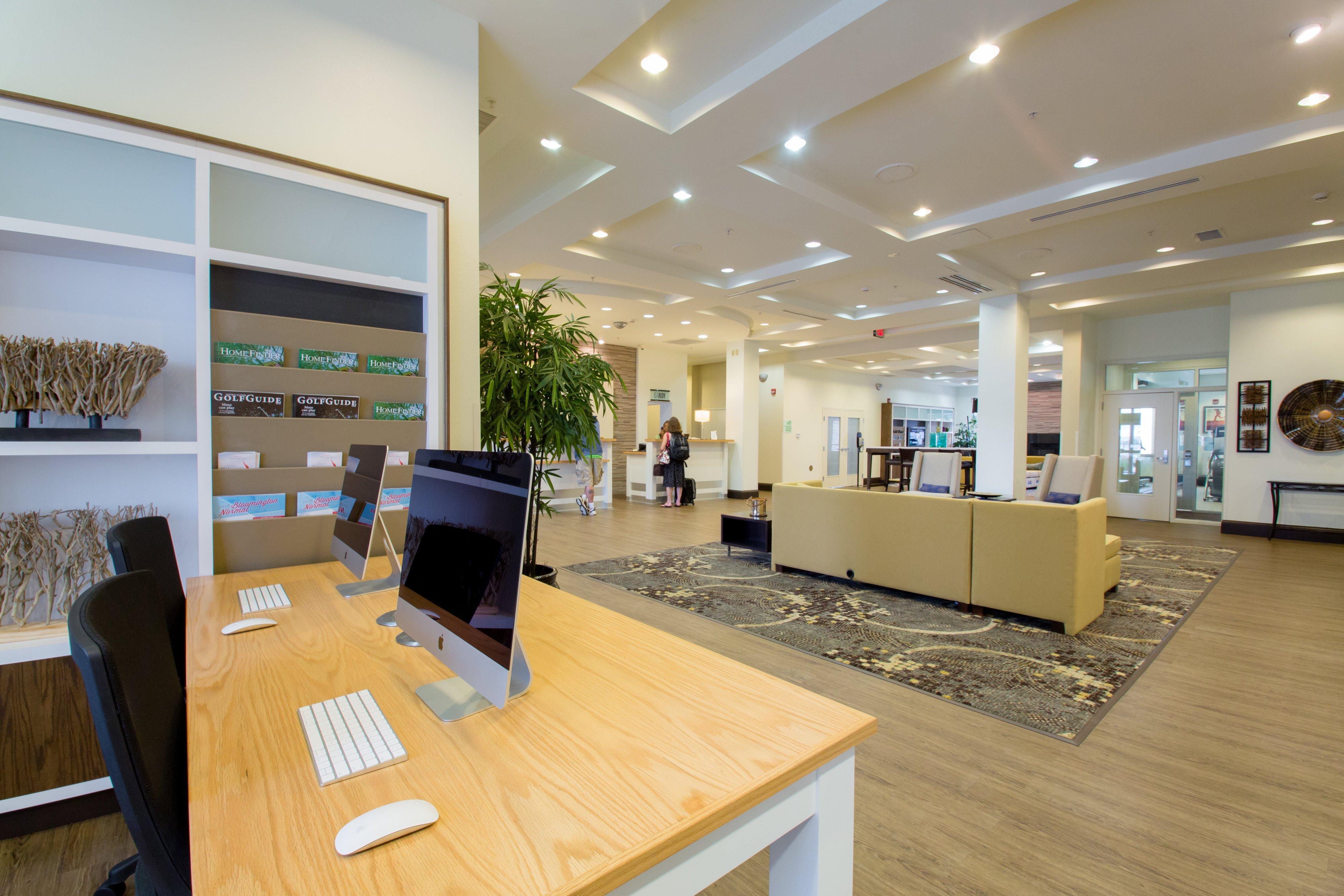 Holiday Inn Hotel & Suites Bloomington Airport By Ihg Екстериор снимка